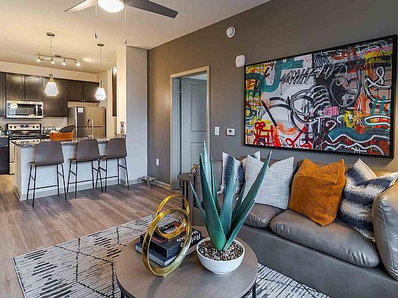 4th image of 1505 Hillsborough St #2-6646