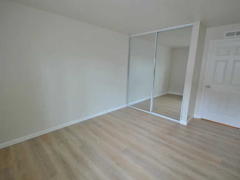 7275 Valley Trails Dr — Photo 11