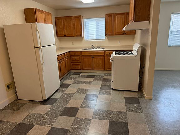 3rd image of 543 S Whitney Ave