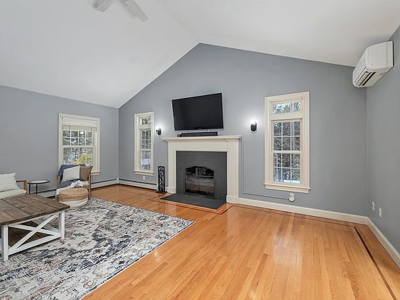 3rd image of 37 Allen Road