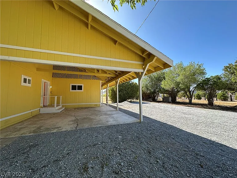 2590 N Murphy St — Photo 32