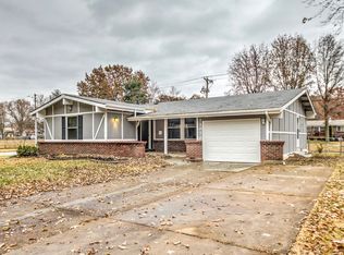 11070 Ebert Dr, Saint Louis, MO 63136
