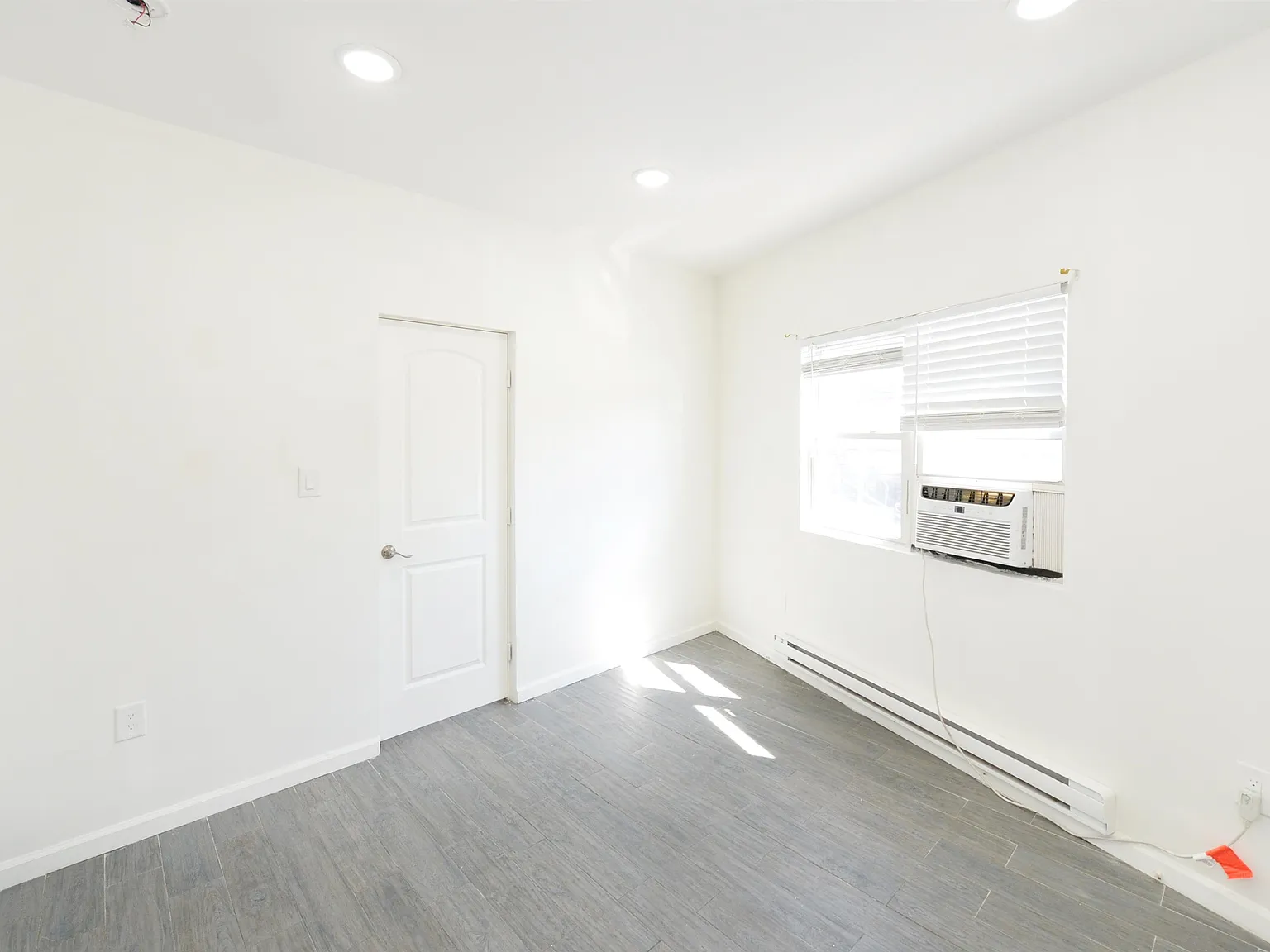 2 bed, 1.0 bath, $2,000 — Photo 4