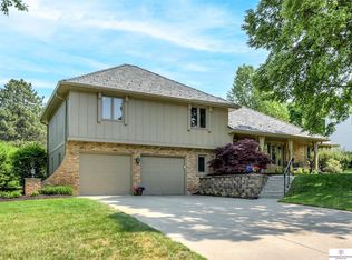 9936 Harney Pkwy N, Omaha, NE 68114