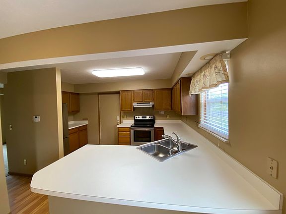 4th image of 343 Hearthstone Dr