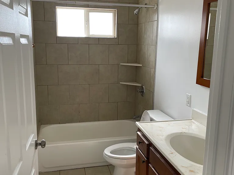 1529 Mohawk St — Photo 15