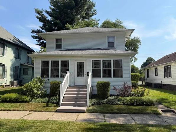 1218 N Michigan St, Plymouth, IN 46563