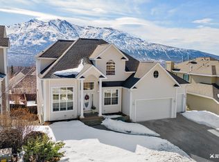 20516 Williamsburg Dr, Eagle River, AK 99577