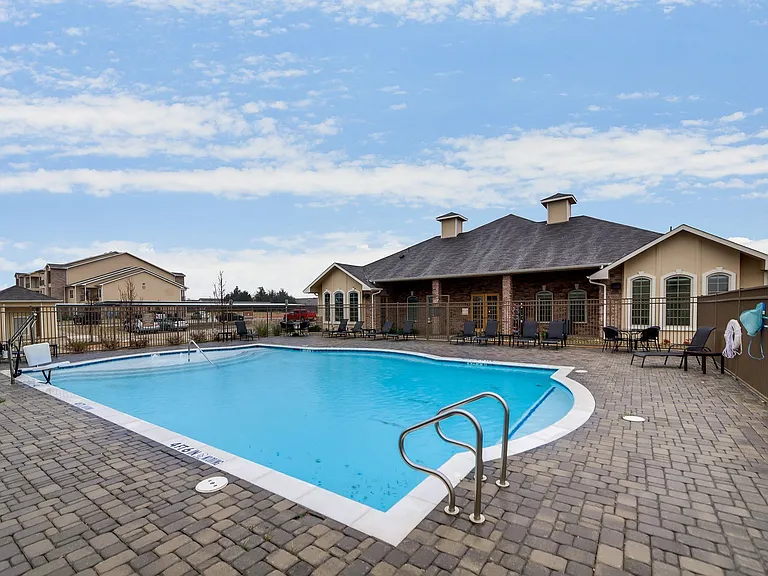 Majors Place — Photo 11
