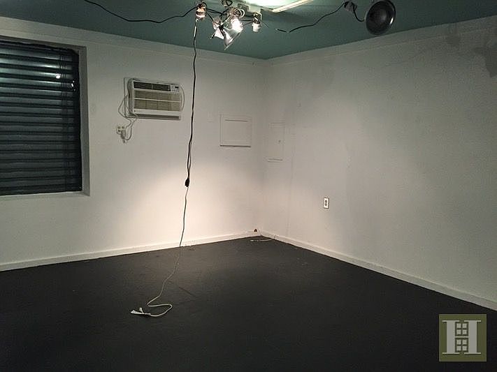 2nd image of 176 Richards St