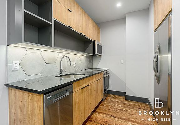 5th image of 1461 Gates Ave #4C