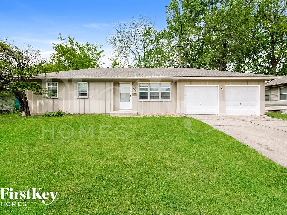 405 SW 11th St