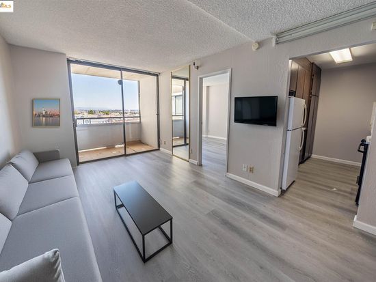 801 Franklin St APT 819, Oakland, CA 94607