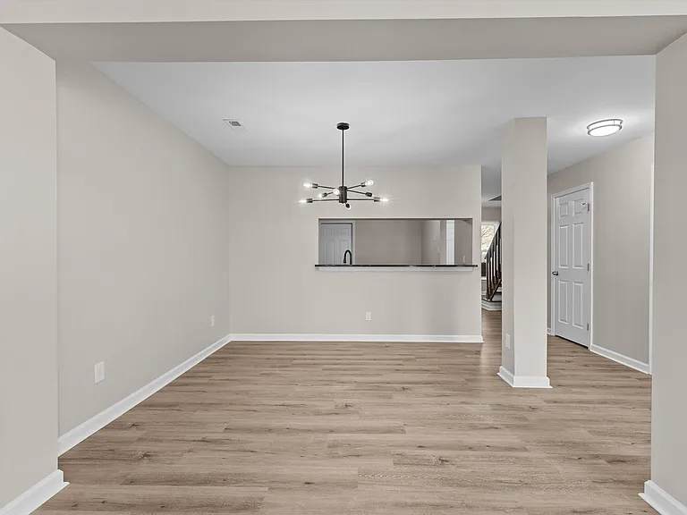 1619 Slidell Ln — Photo 10