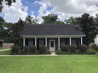 20545 Lowry Dr, Fairhope, AL 36532