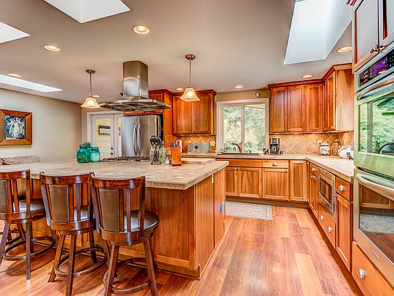 4th image of 309 Country Estates Ct W