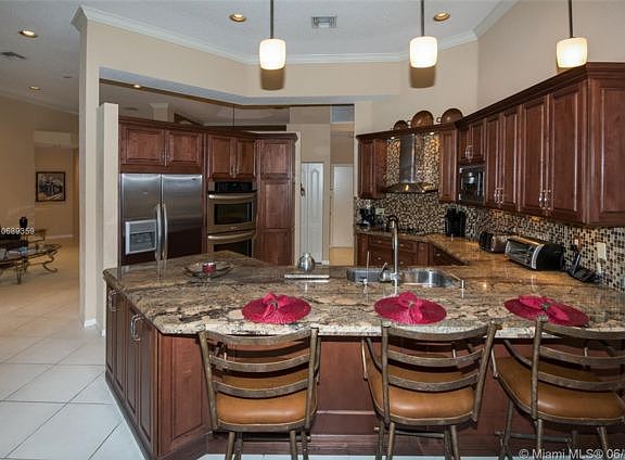 2nd image of 1208 Iris Ct