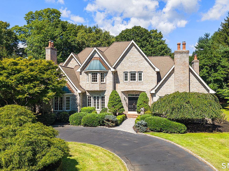 1st image of 10 Weddington Lane