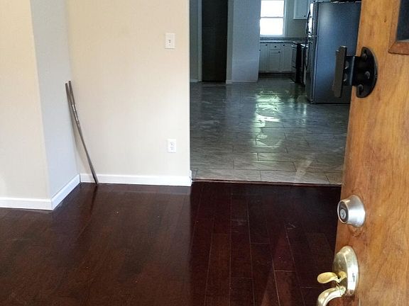 FAMILY ROOM FROM FRONT DOOR