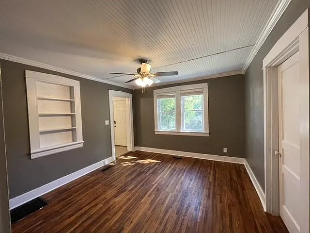 330 Edgewood Dr — Photo 4