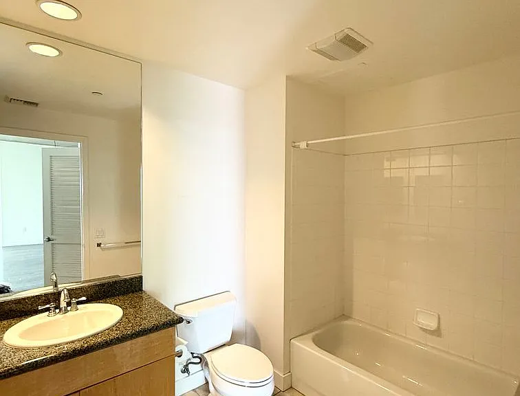 801 Ash St #1603 — Photo 23
