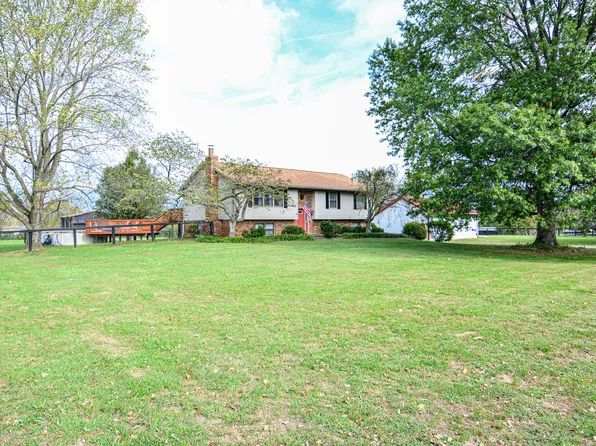 984 Hawkins Cummins Rd, Paris, KY 40361