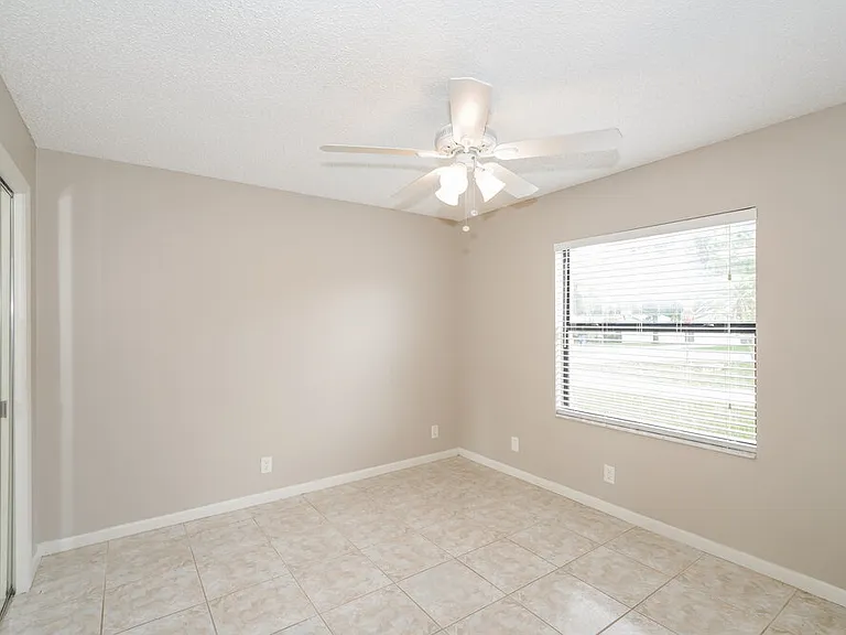 23106 Mayfair Rd — Photo 13