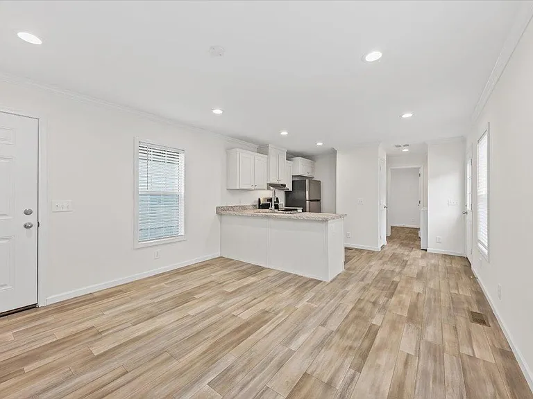 1156 Russell Dr #30 — Photo 6