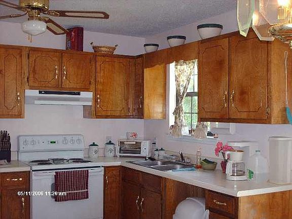 3rd image of 185 Willbrook Cir NE