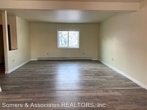 5th image of 1212 Hampstead Ave