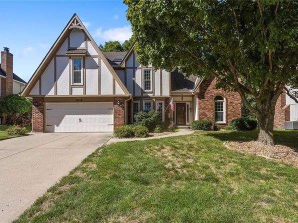 7820 N Olive St, Gladstone, MO 64118