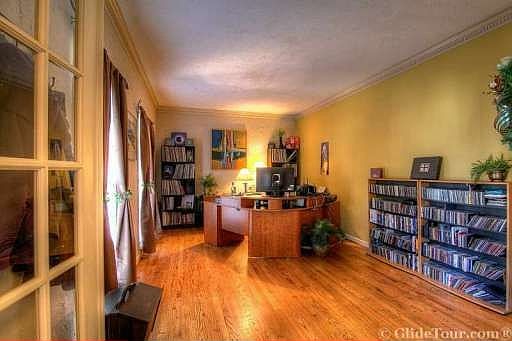 5th image of 2412 Woodbridge Dr