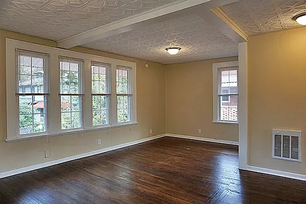 40 Gertrude Pl #13 — Photo 3