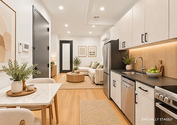 Living room, photo 1