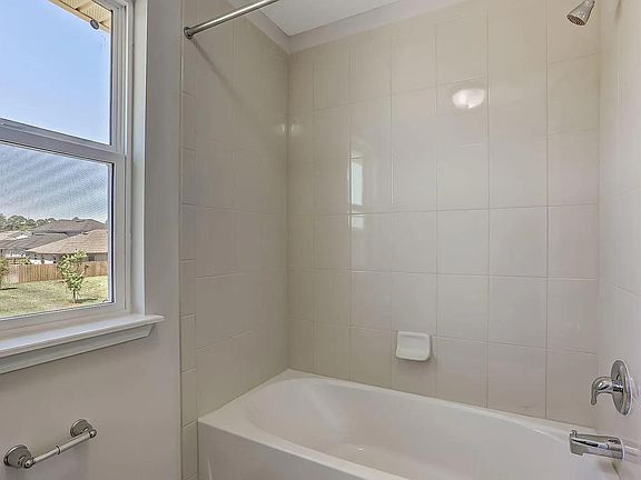 3rd image of 86655 Serenity Lake Ct