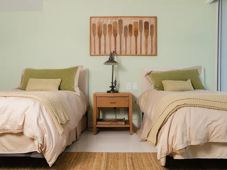 881 Ocean Dr #18H — Photo 35