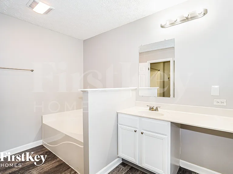 3253 Kady Ln — Photo 14