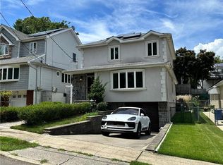 10 Holly St, Staten Island, NY 10304