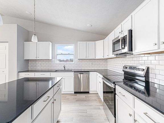 5th image of 50719 Hunters Edge Dr