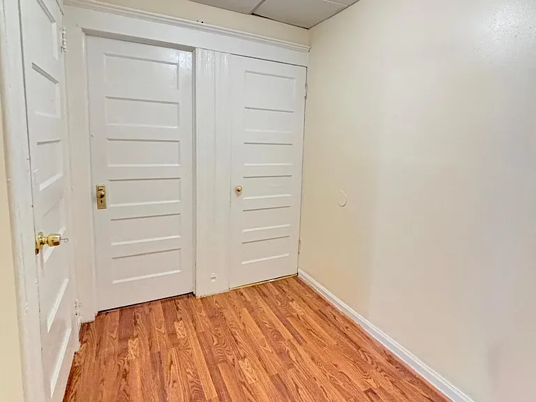 32 Harrison Ave — Photo 11