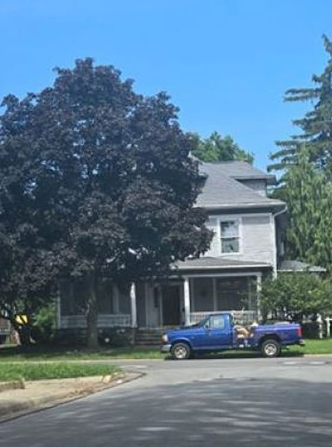 1st image of 810 Wayne St