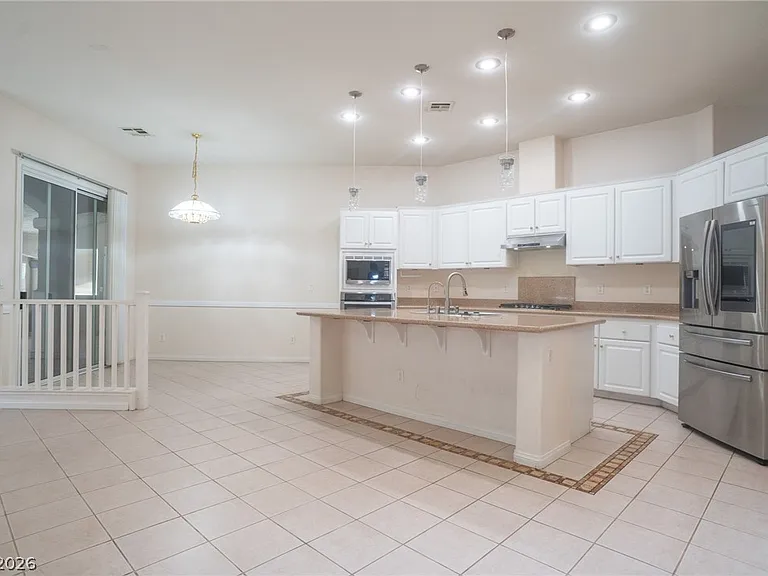 7861 Darby Ave — Photo 21