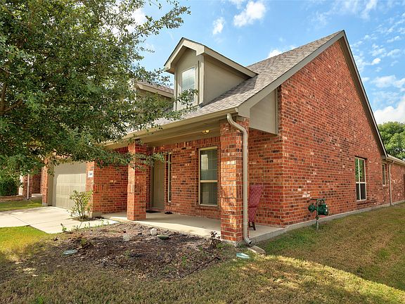 2nd image of 520 Rustic Oak Ln