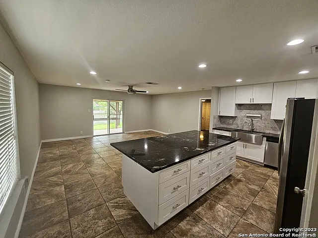 7692 Cascade Oak Dr — Photo 4