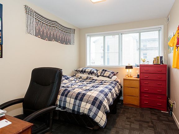 5th image of 122 Sydenham St #1443992