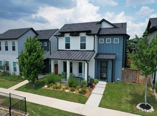 2236 Scenic Bluff Dr, Fort Worth, TX 76111