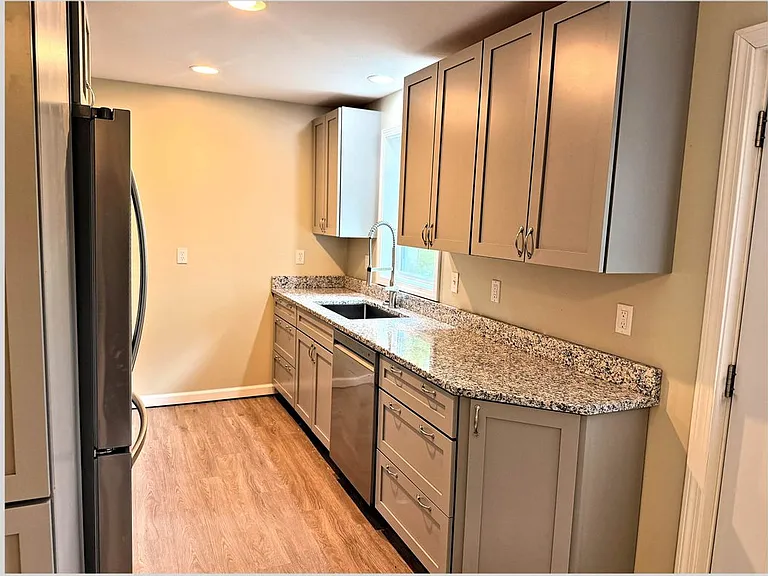 14 Cummings St #2 — Photo 8