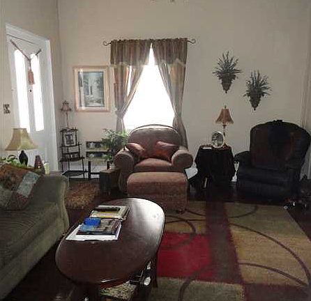 2nd image of 511 Derbigny St