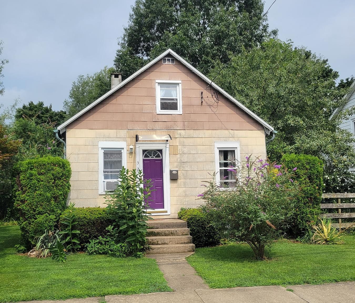 32 S Church St, Robesonia, PA 19551 Zillow