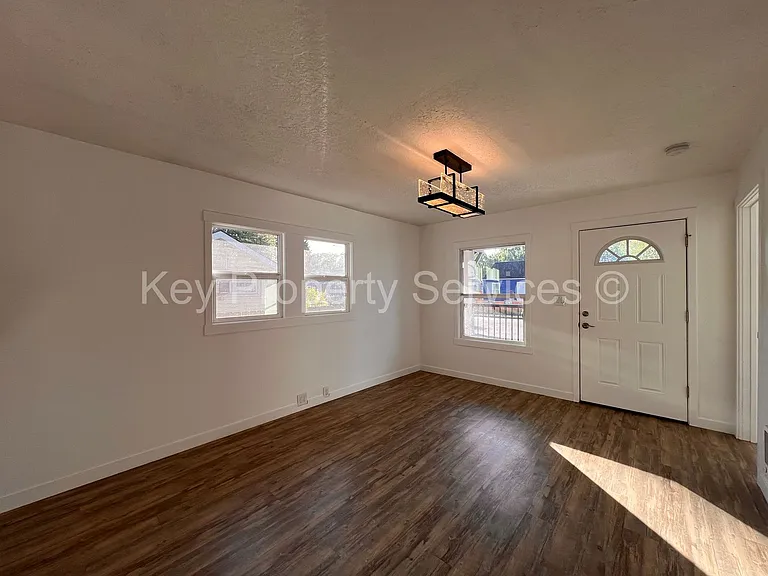 159 15th Ave — Photo 7
